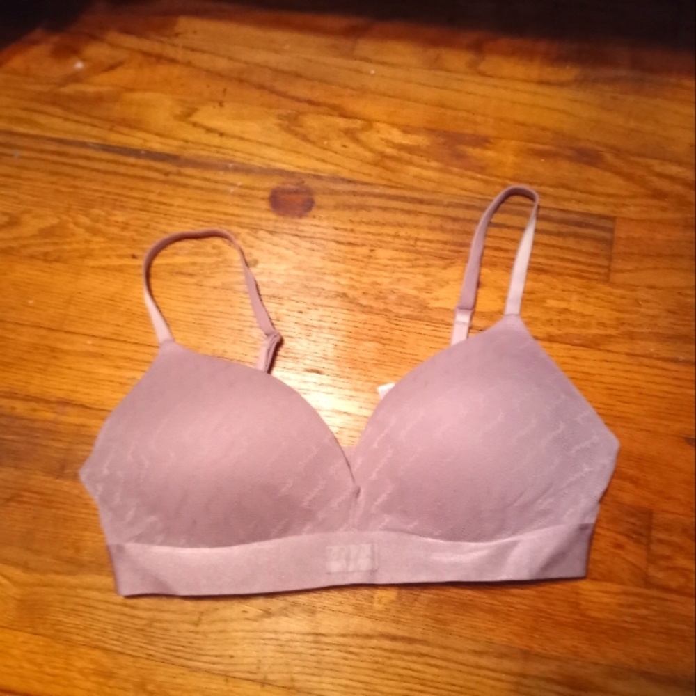 2 Victoria Secret Bras size 38C
